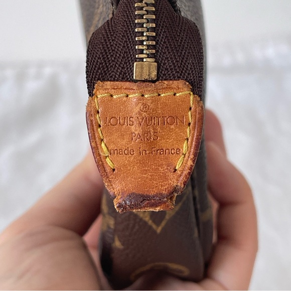 LOUIS VUITTON VINTAGE MONOGRAM POCHETTE ACCESSOIRES - Picture 12 of 12